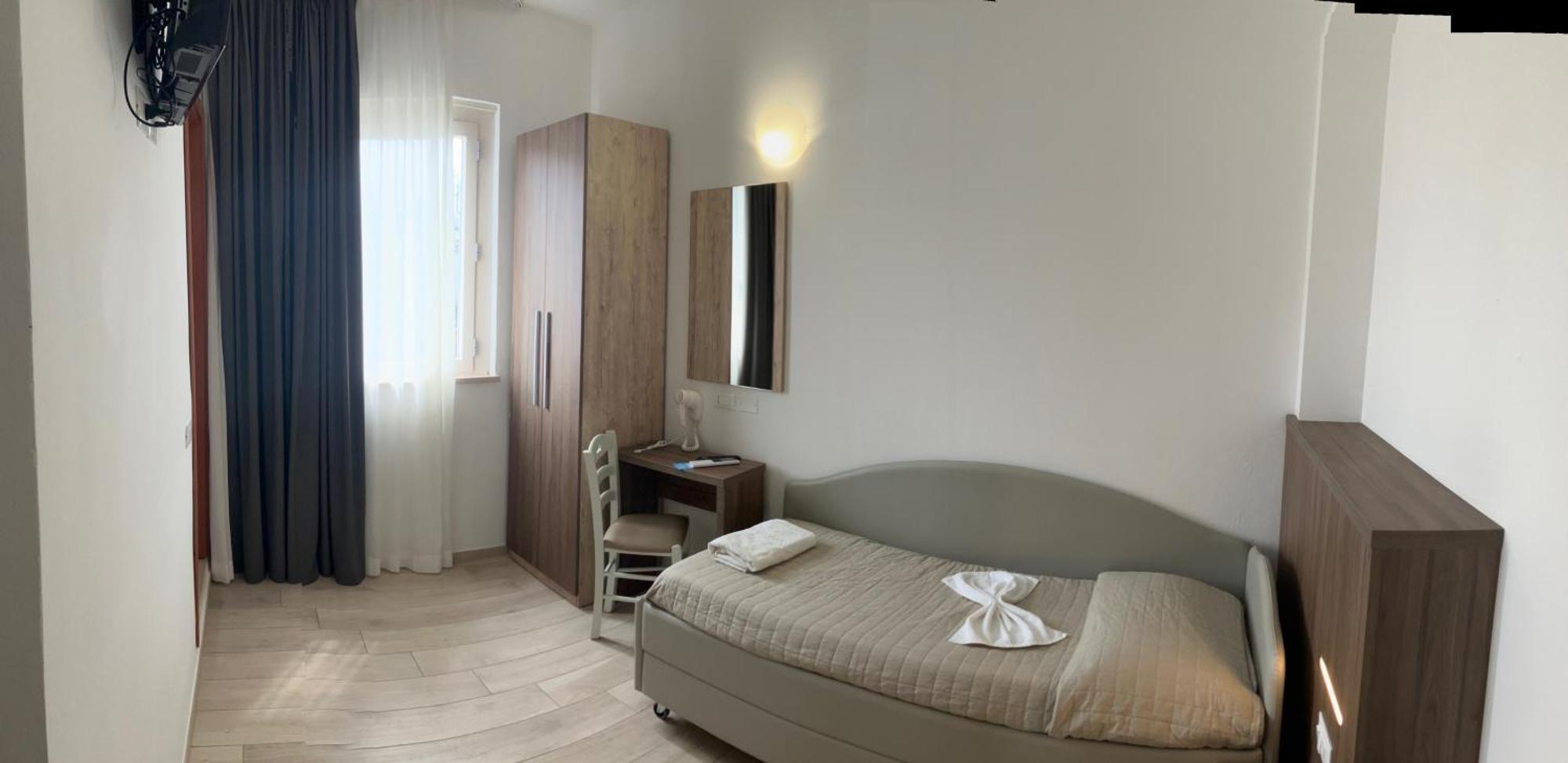Hotel Bed And Book Rimini Esterno foto